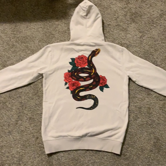 Hoodie size small - Picture 5 of 6